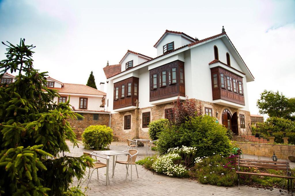 Hotel Mar De Queo Carballo Exterior foto